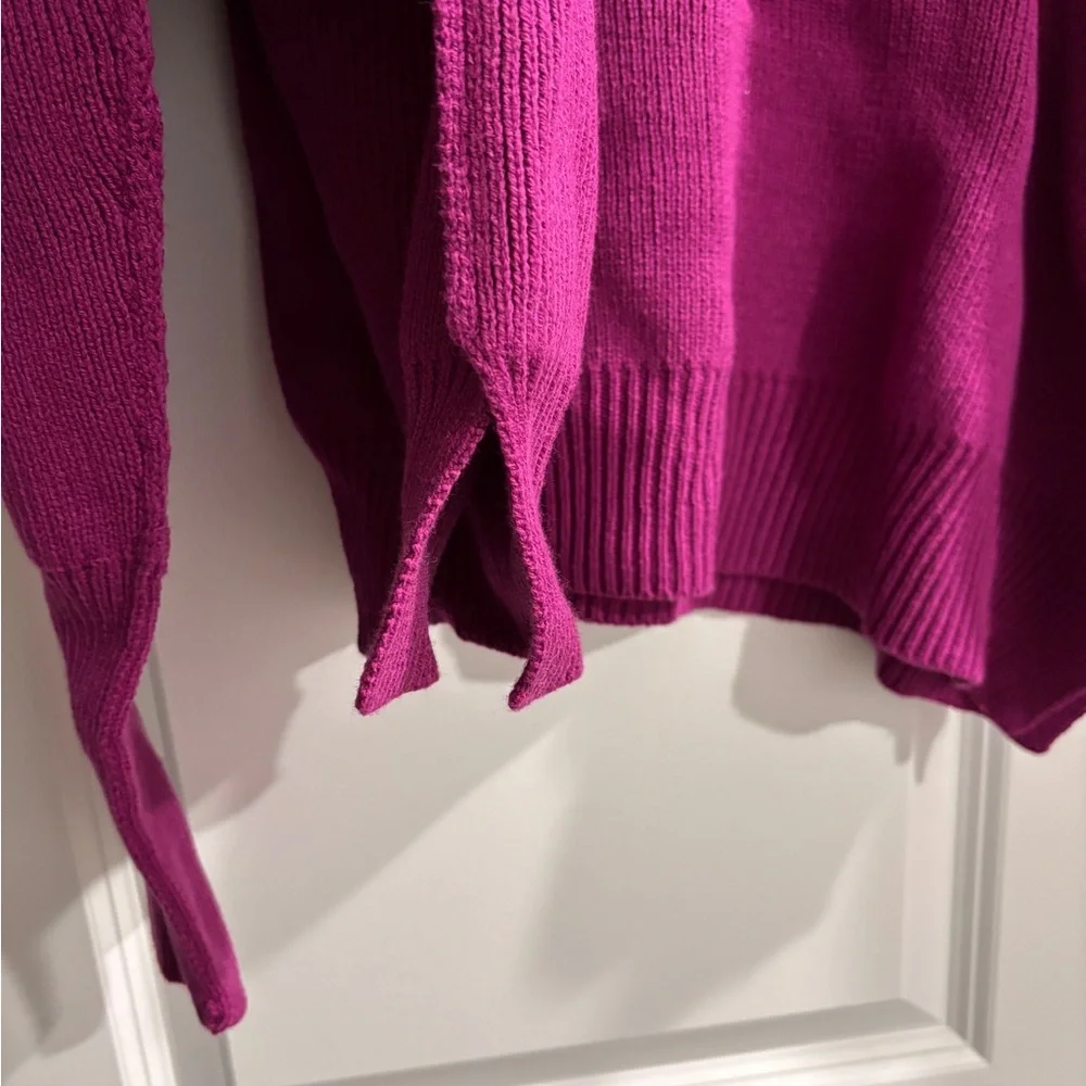 Shop The Mint sweater - Picture 3 of 3